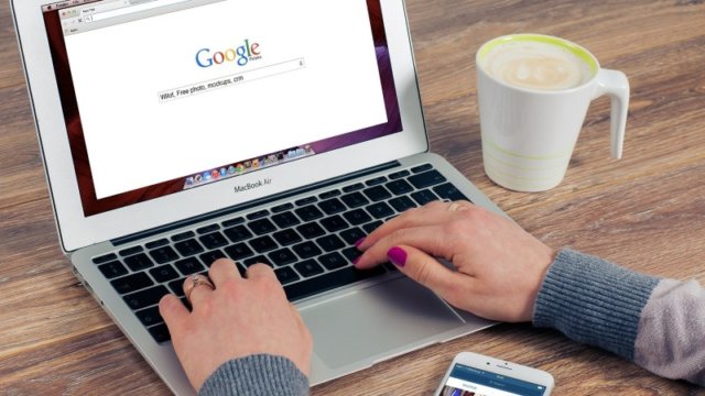 GoogleショッピングはGoogleから検索から検索した後の画面から入れます