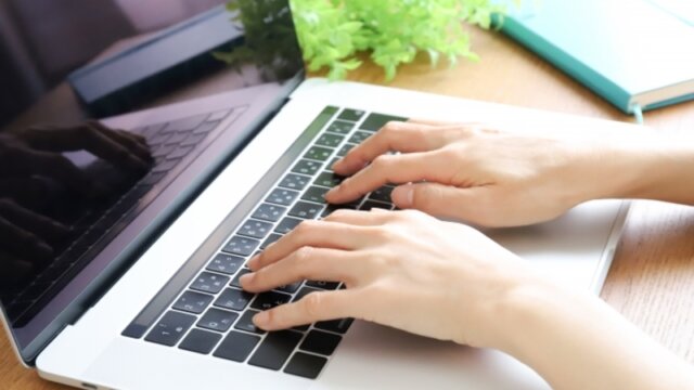 フリーランスのwebマーケターを目指す！年収、案件獲得方法を解説【未経験OK】